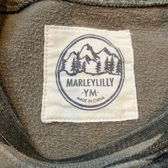 Girls monogrammed camo sweatshirt - Picture 4 of 5